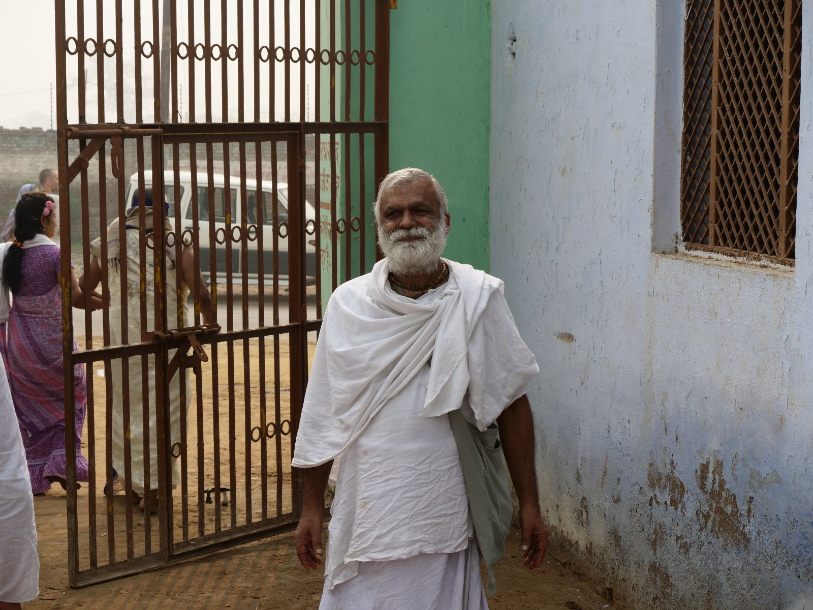  144 Gopashtami Radha kunda Govardhan 19.11.04